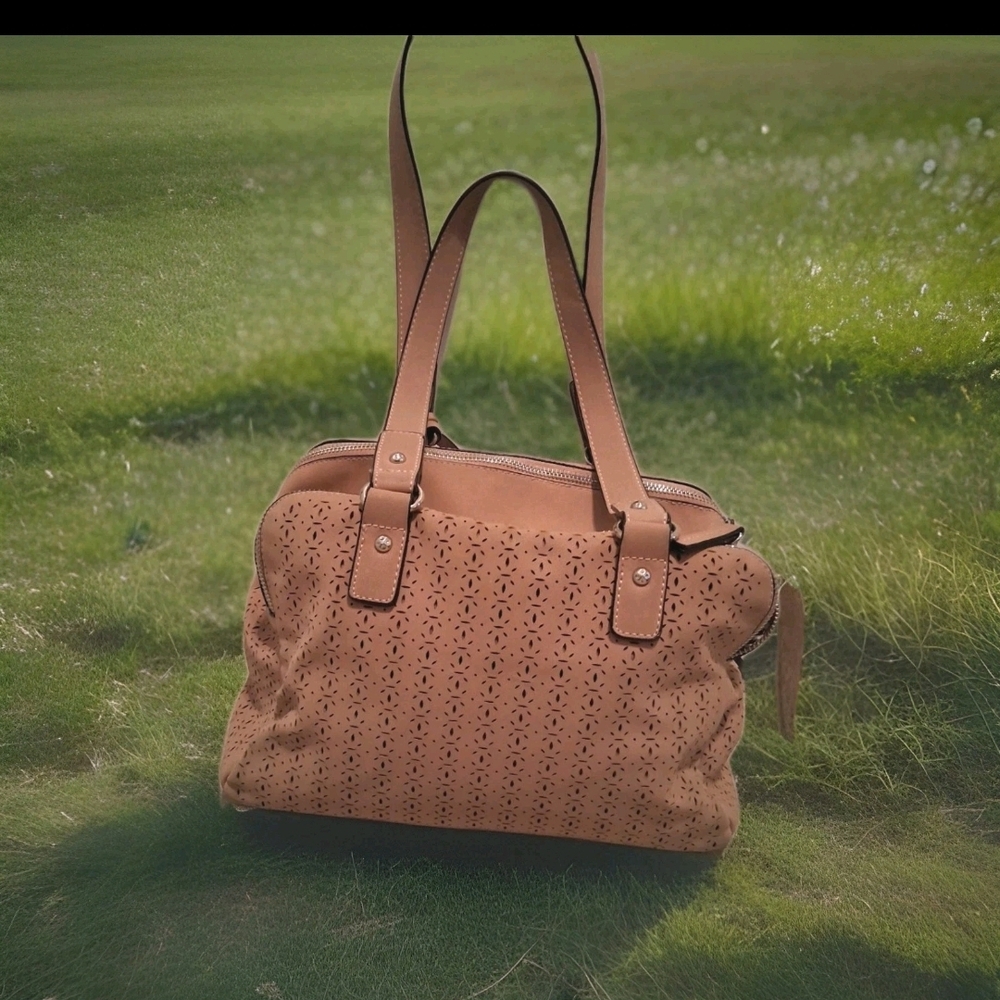 Elegant Tan Shoulder Bag for Women